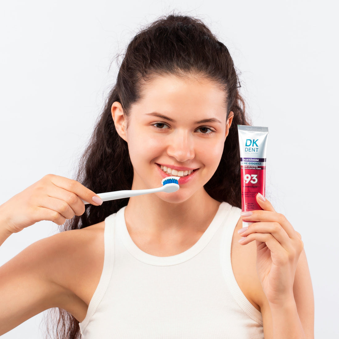DK Dent ile ağız ve diş bakımında doğal ve etkili çözümleri keşfedin. Doğru diş macunu seçimi, sağlıklı ağız bakım rutini ve DK Dent ürünleri hakkında detaylı bilgiler.