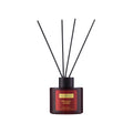 Maxrosa Oriental Amber reed diffuser çubuklu oda kokusu ile yaşam alanlarında kalıcı ve etkileyici bir koku sağlayan, dekoratif tasarımıyla ortama sıcak ve şık bir atmosfer kazandıran oda kokusu